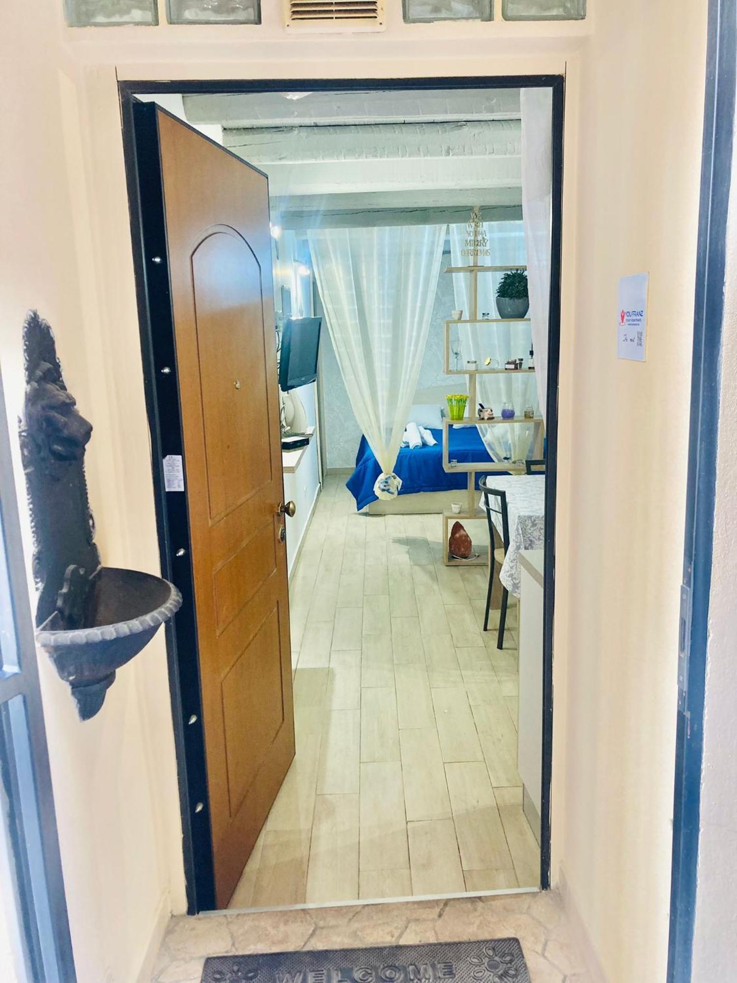 Massimo Teather Apartment Palermo Exteriör bild